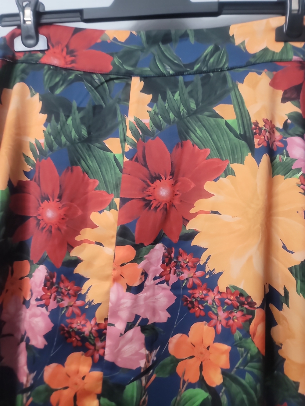Abbet Glass Savannah Skirt Full Bloom Satin - Picture 3 of 6
